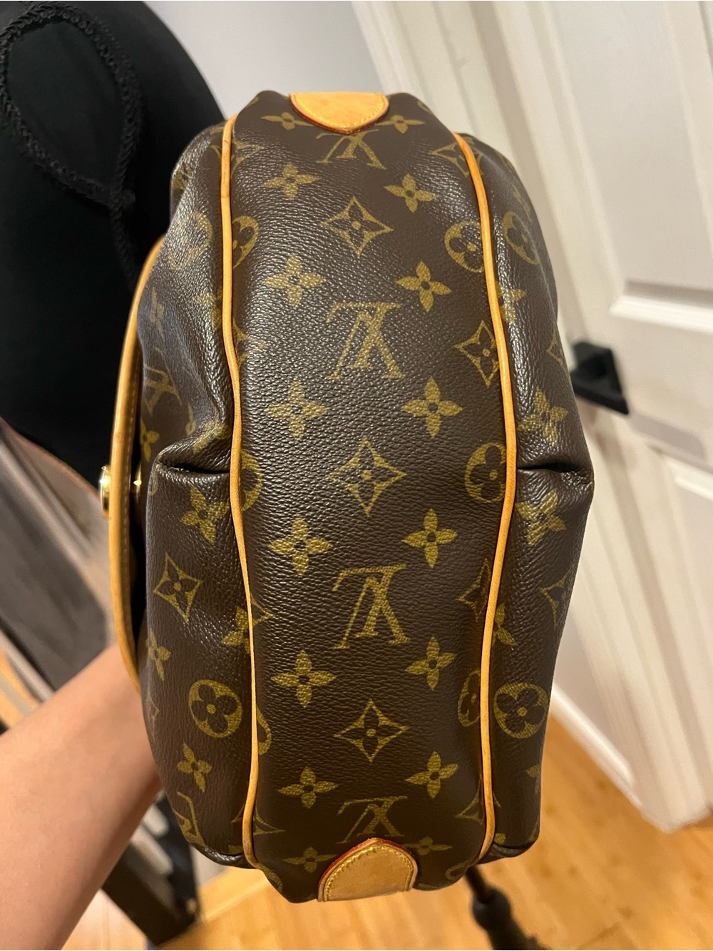 💖Louis Vuitton Monogram Canvas Hobo Shoulder Bag with Vachetta Trim💖 - Picture 5 of 12